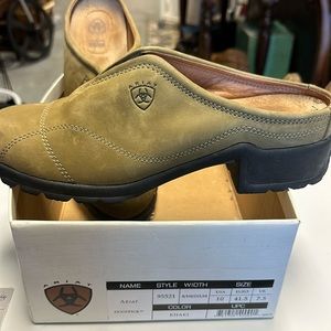 Ariat Sage Mule Comfort Clogs Slip On Block Heel Green Nubuck Womens Size 10